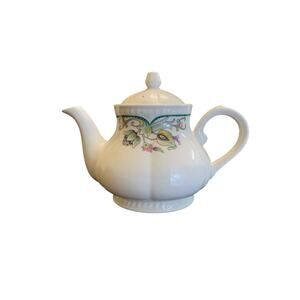 Vintage Sumatra Tea Pot Super Vitrified Buckingham Churchill Floral England
